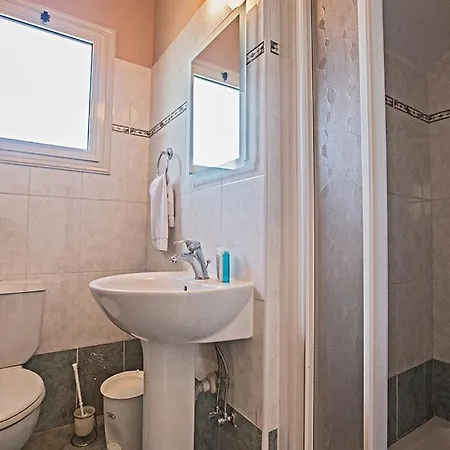 Aspro Dyo - Lovely 3 Bedroom Ayia Thekla With Private Pool And Sea Views Vilă Ayia Napa